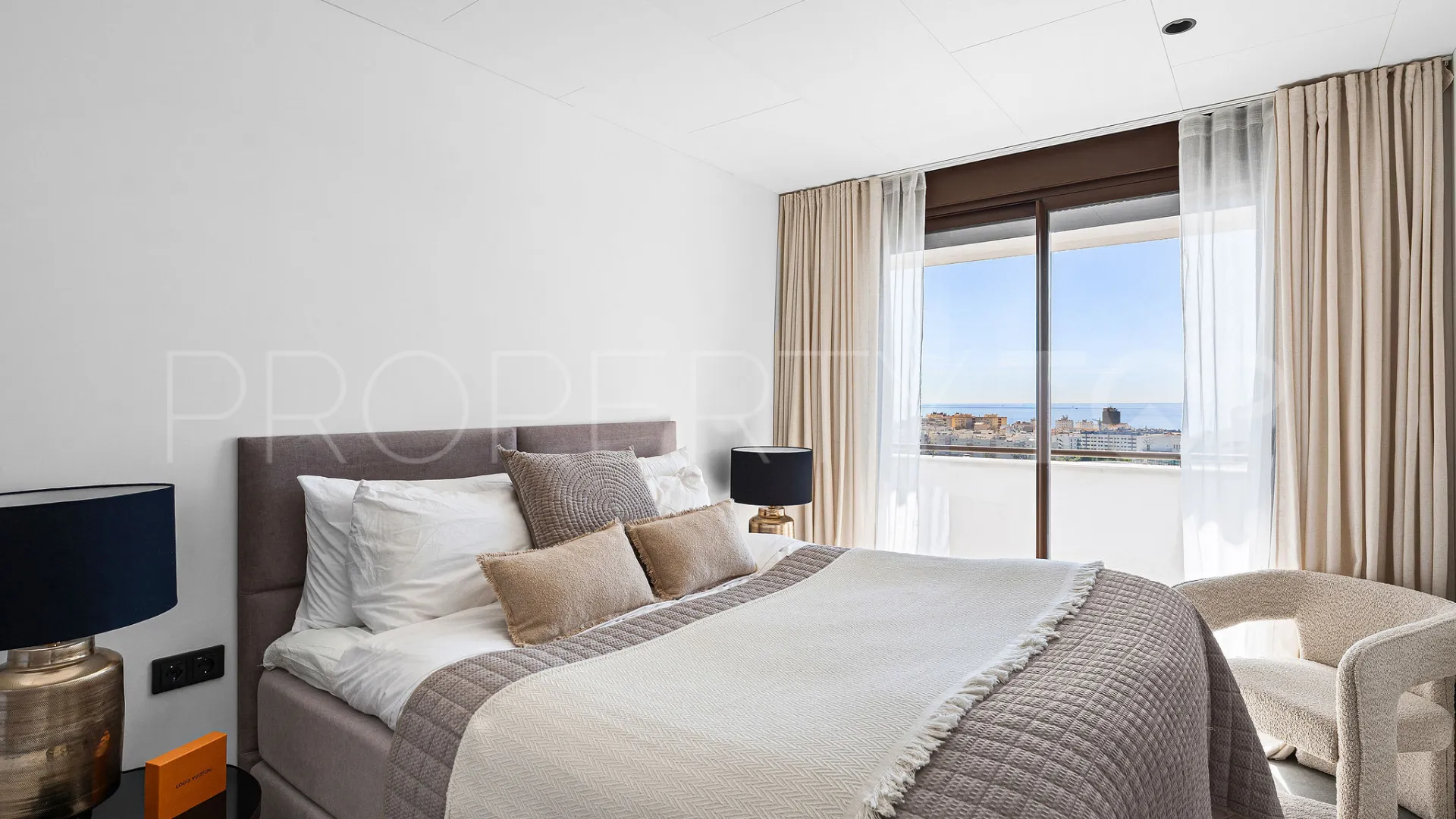 Penthouse for sale in Estepona