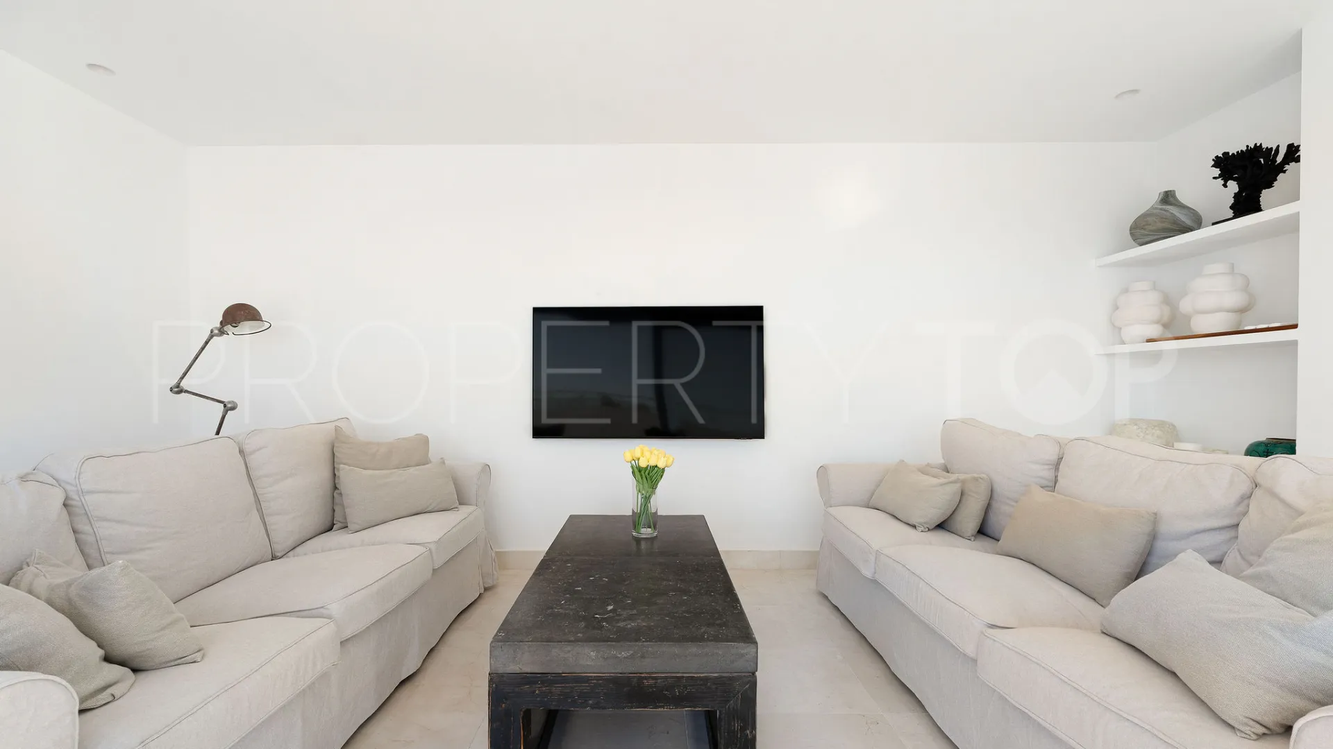 3 bedrooms penthouse in Estepona Town for sale