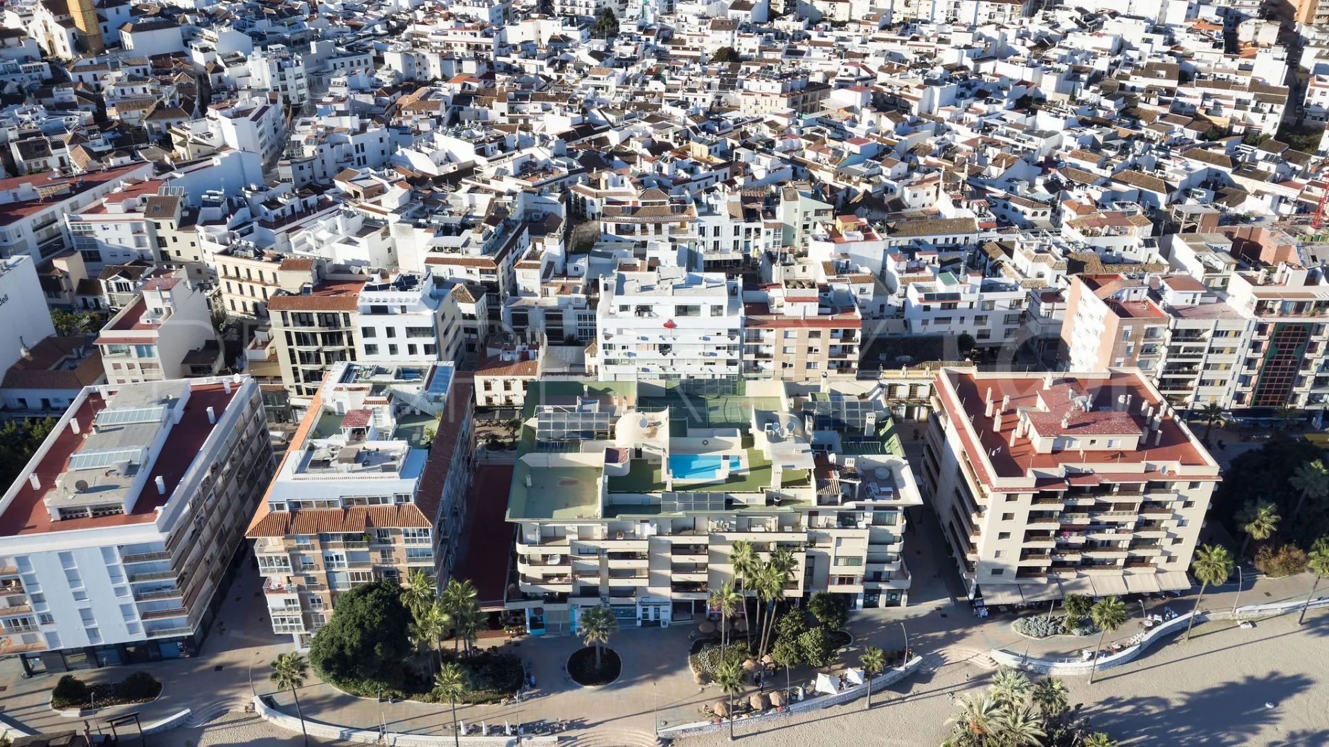 3 bedrooms penthouse in Estepona Town for sale