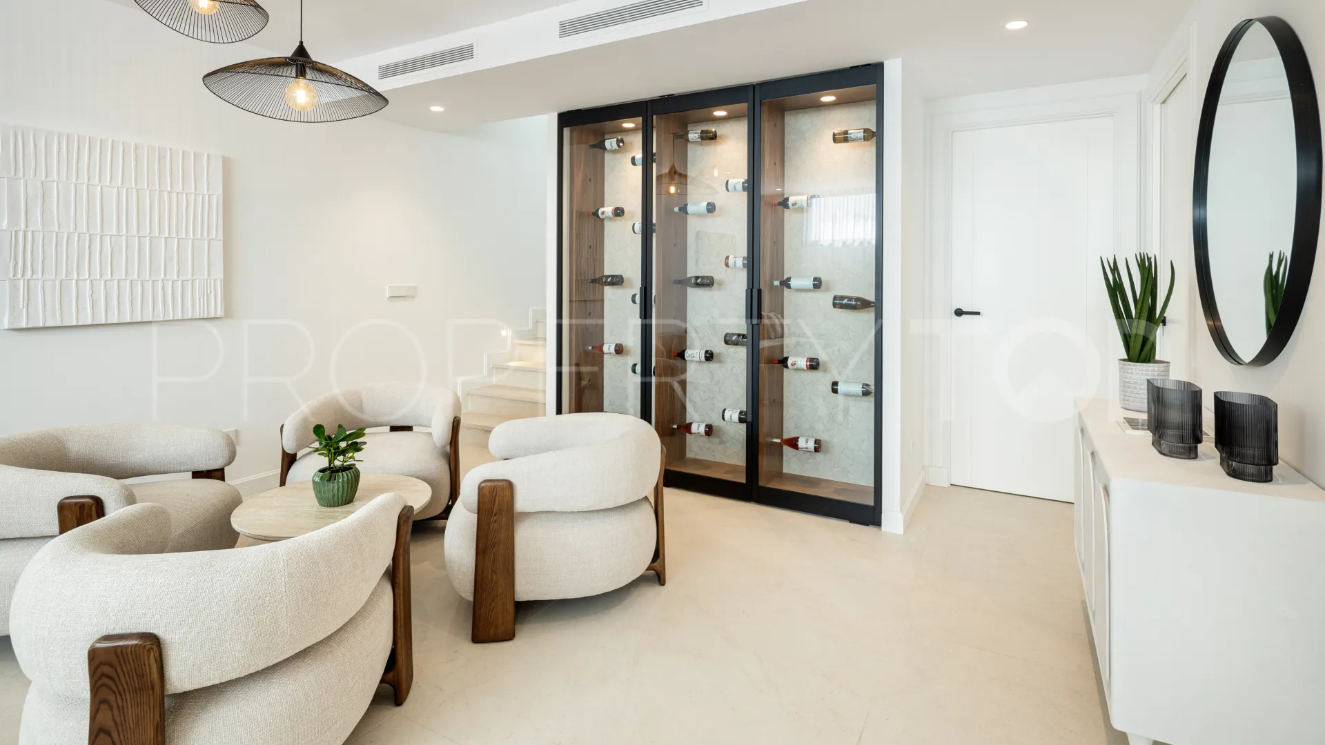 For sale Pinares de San Antón villa with 4 bedrooms