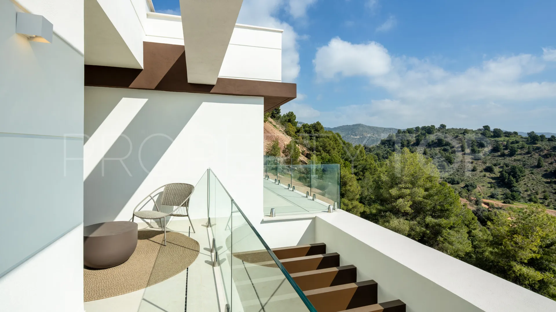 For sale Pinares de San Antón villa with 4 bedrooms