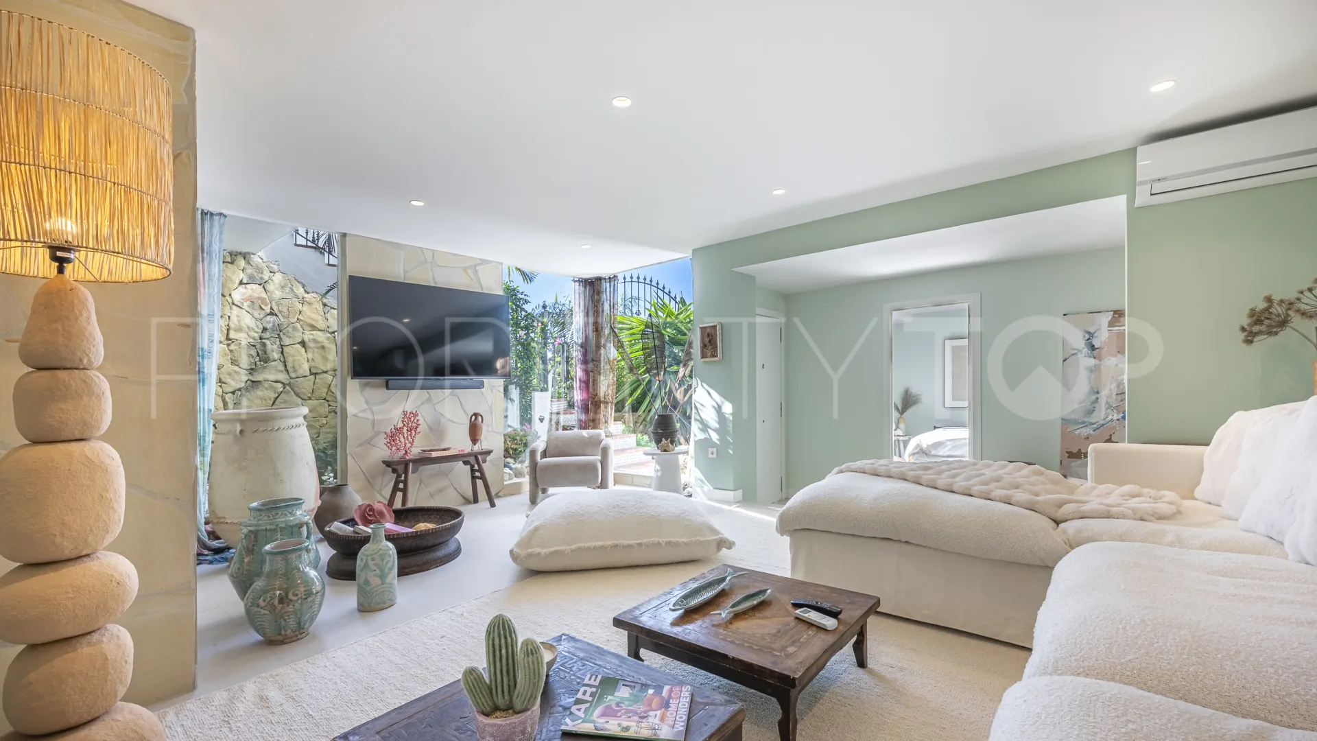 Buy town house with 4 bedrooms in Arco Iris