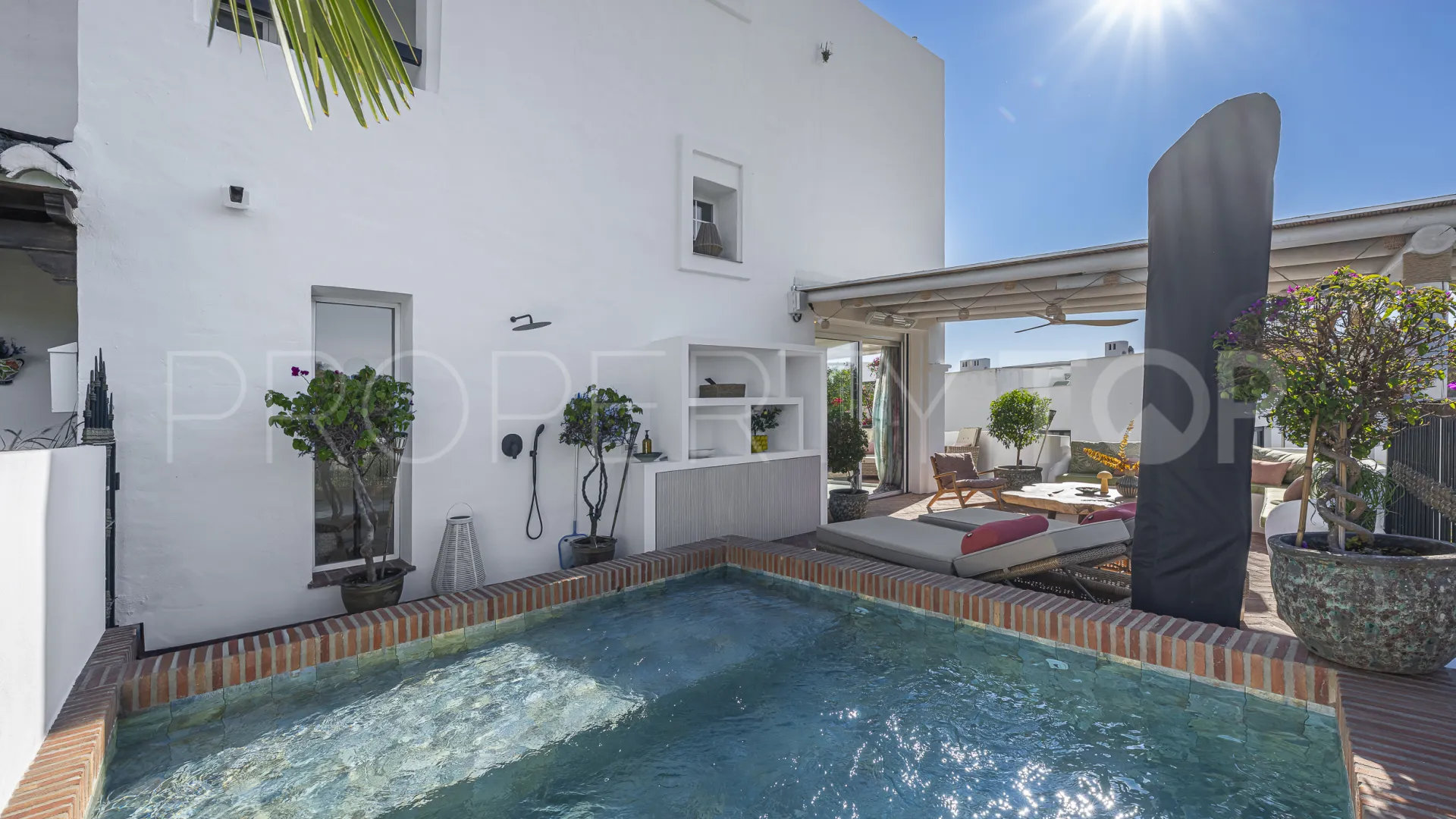 Buy town house with 4 bedrooms in Arco Iris