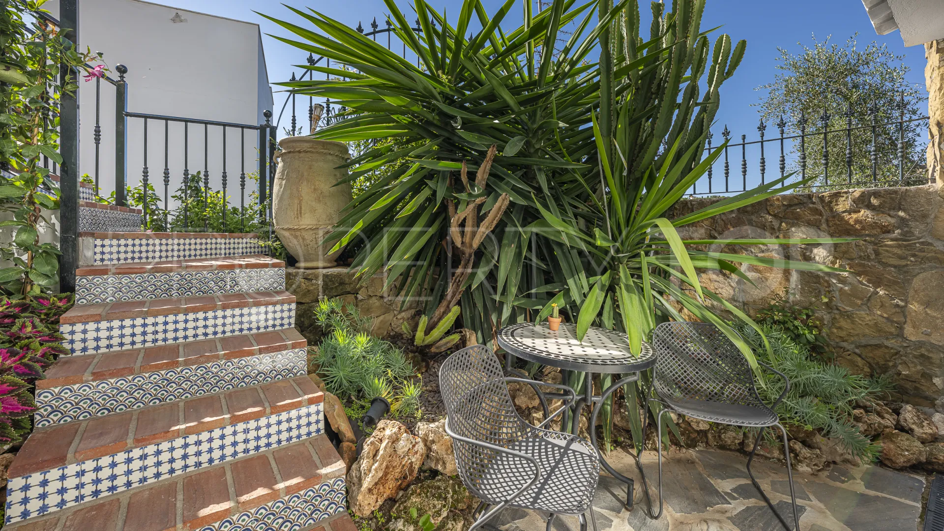 Buy town house with 4 bedrooms in Arco Iris