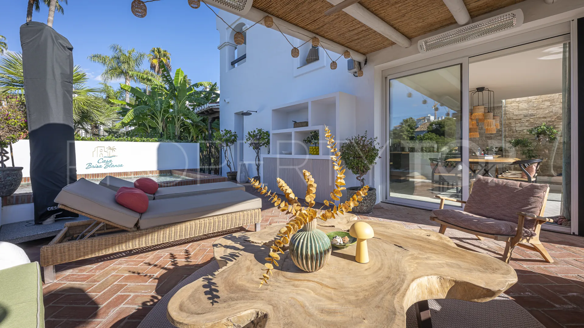 Buy town house with 4 bedrooms in Arco Iris