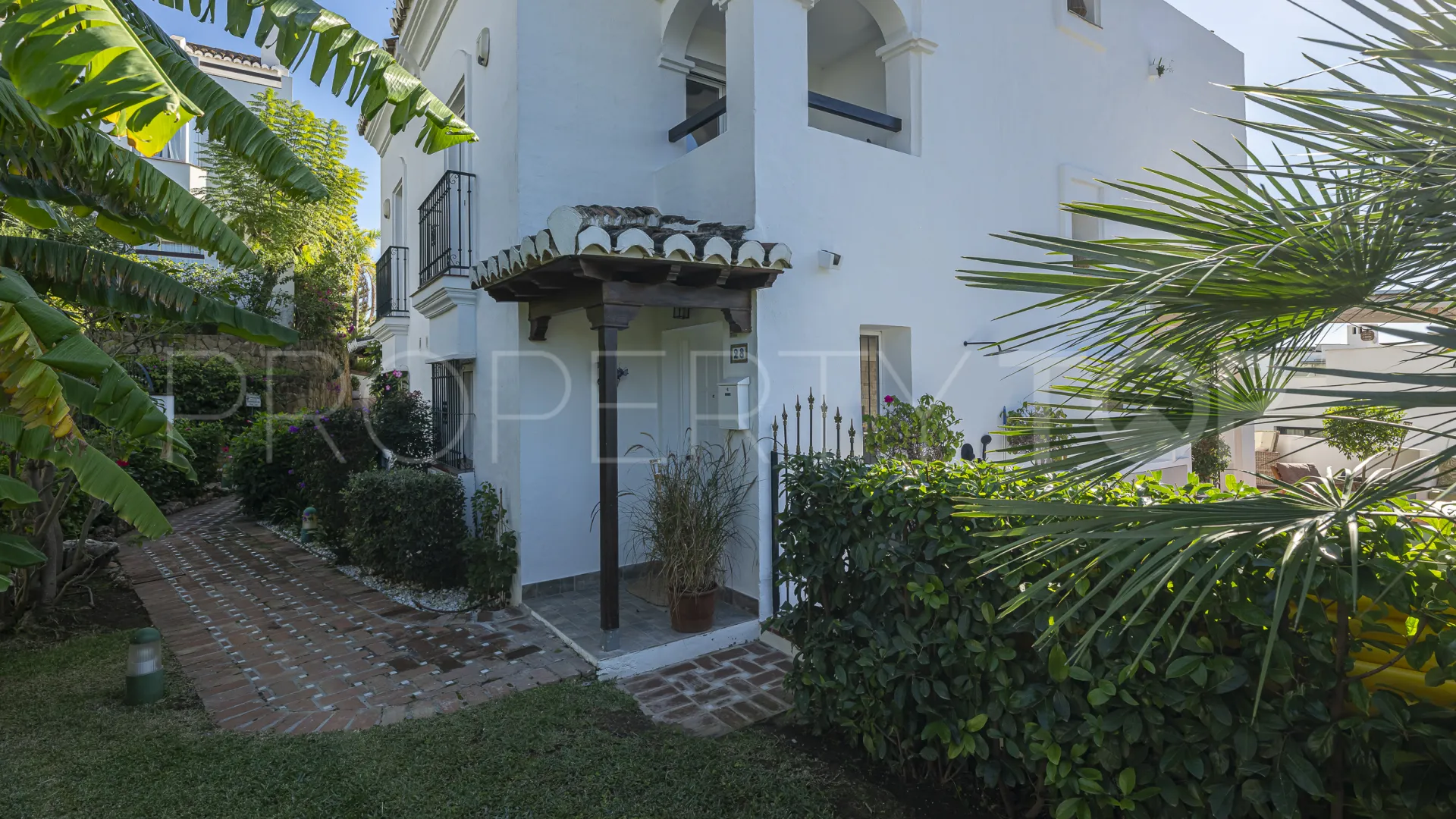 Buy town house with 4 bedrooms in Arco Iris