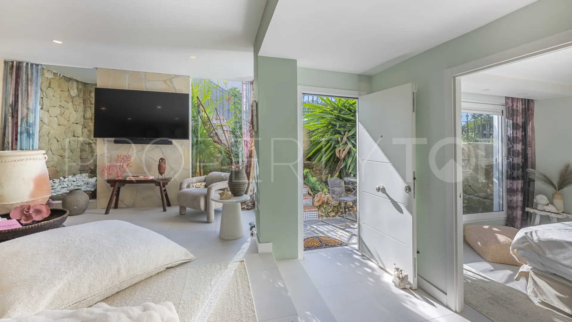 Buy town house with 4 bedrooms in Arco Iris