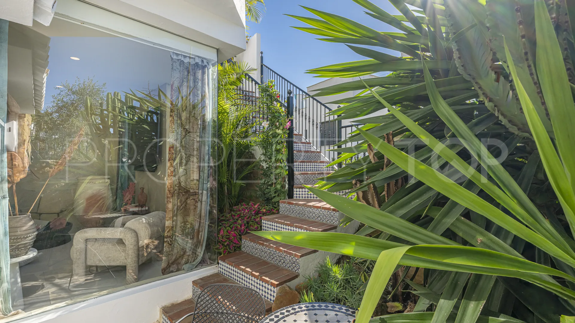 Buy town house with 4 bedrooms in Arco Iris