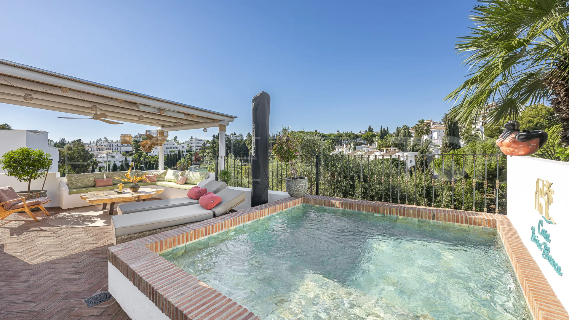 Buy town house with 4 bedrooms in Arco Iris