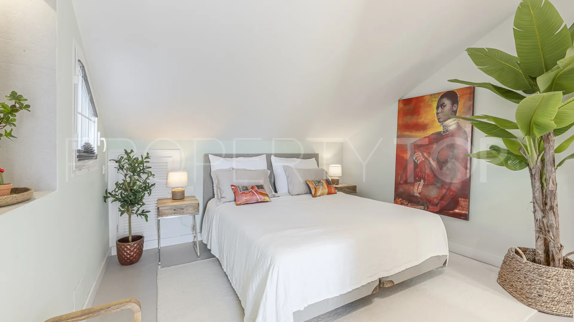 Buy town house with 4 bedrooms in Arco Iris
