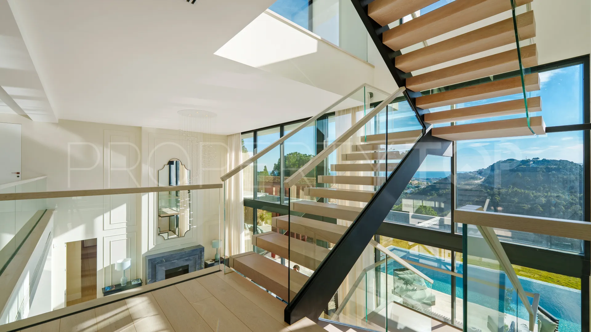 El Madroñal villa for sale