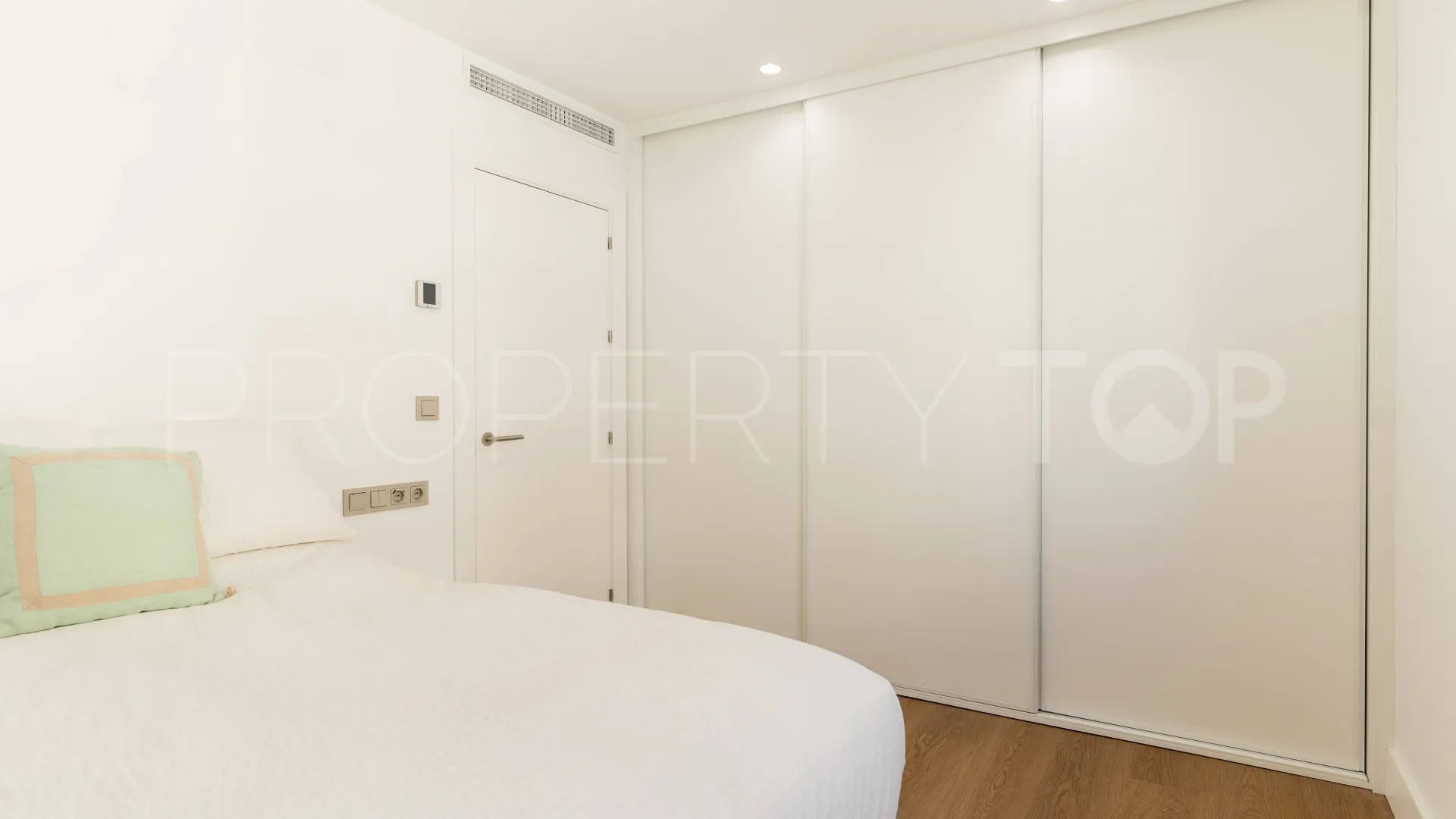 Apartment with 4 bedrooms for sale in La Malagueta - La Caleta