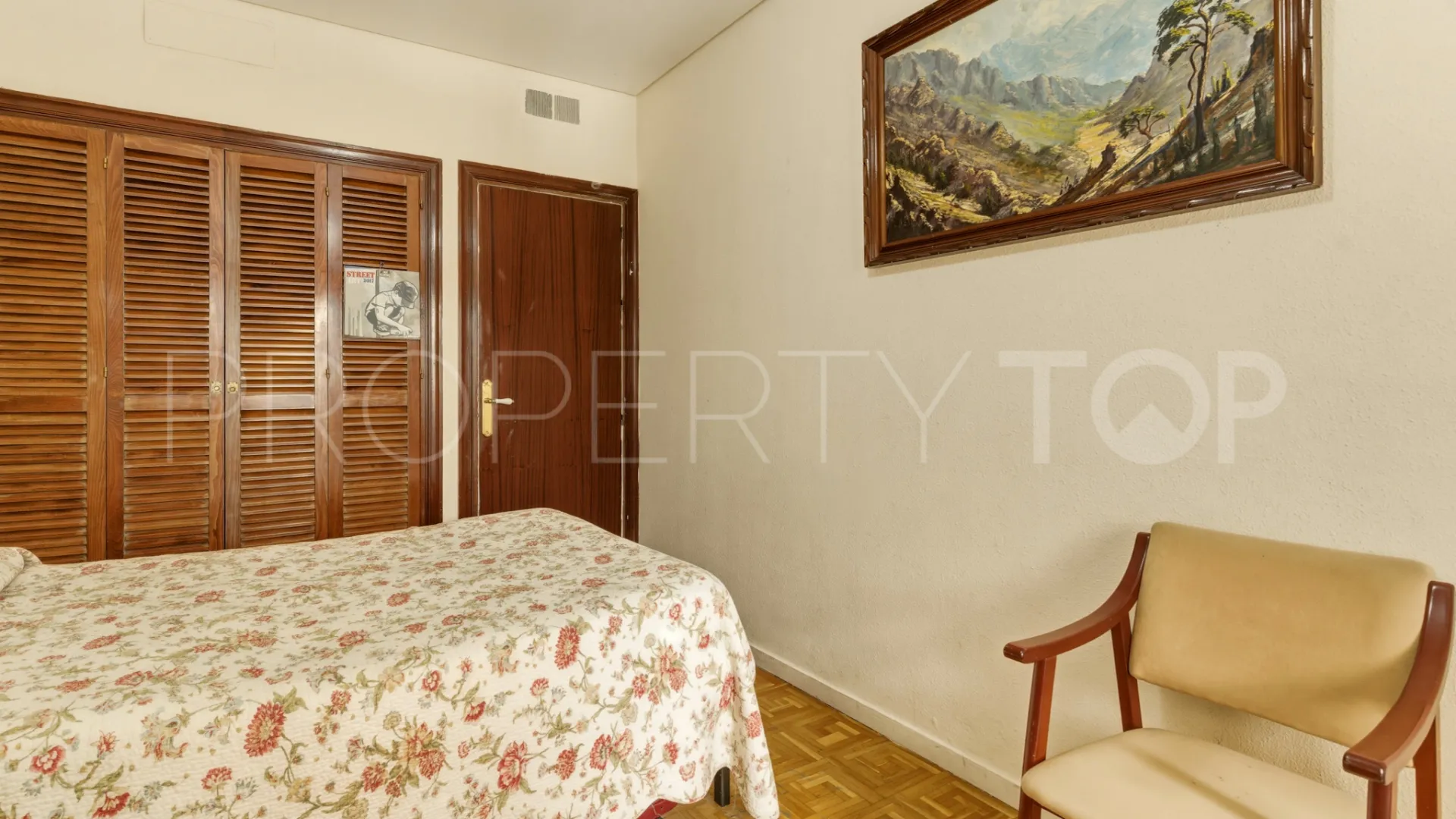 Se vende apartamento en La Malagueta - La Caleta con 4 dormitorios