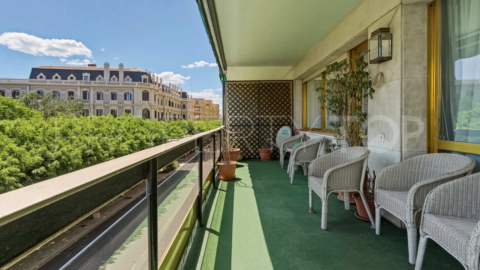 Se vende apartamento en La Malagueta - La Caleta con 4 dormitorios