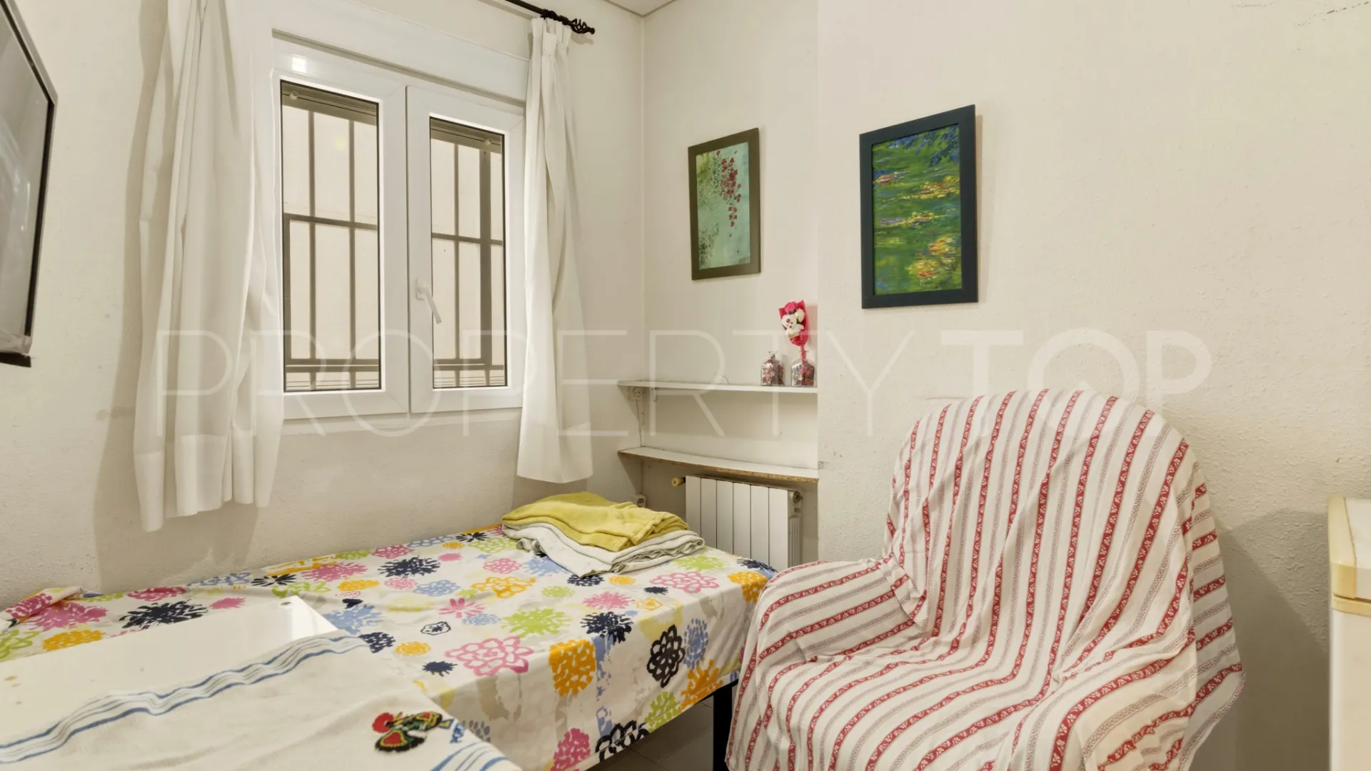Se vende apartamento en La Malagueta - La Caleta con 4 dormitorios
