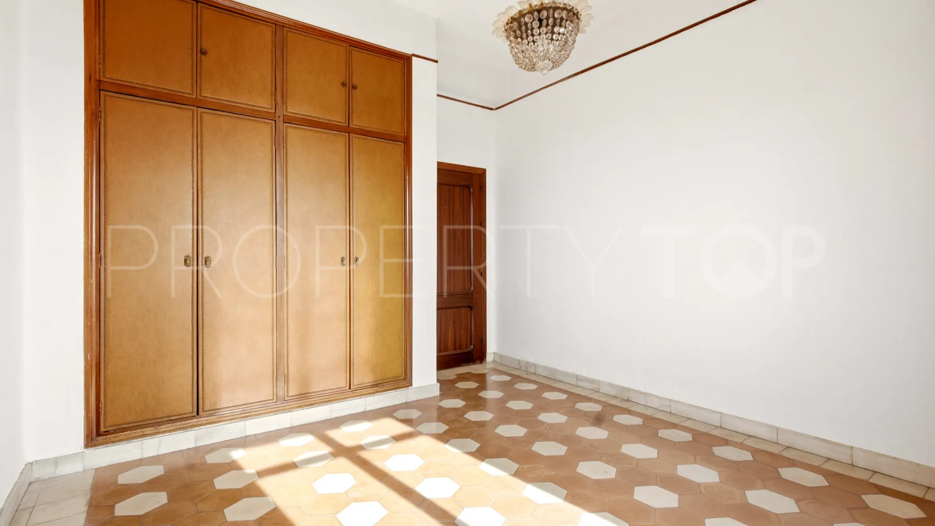 Apartamento de 4 dormitorios en venta en Ensanche Centro - Puerto