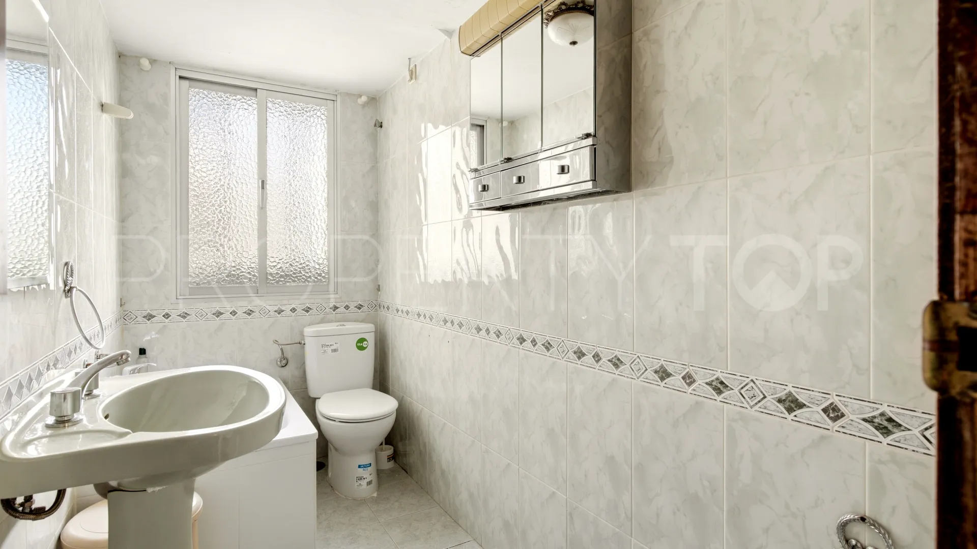 Apartamento de 4 dormitorios en venta en Ensanche Centro - Puerto