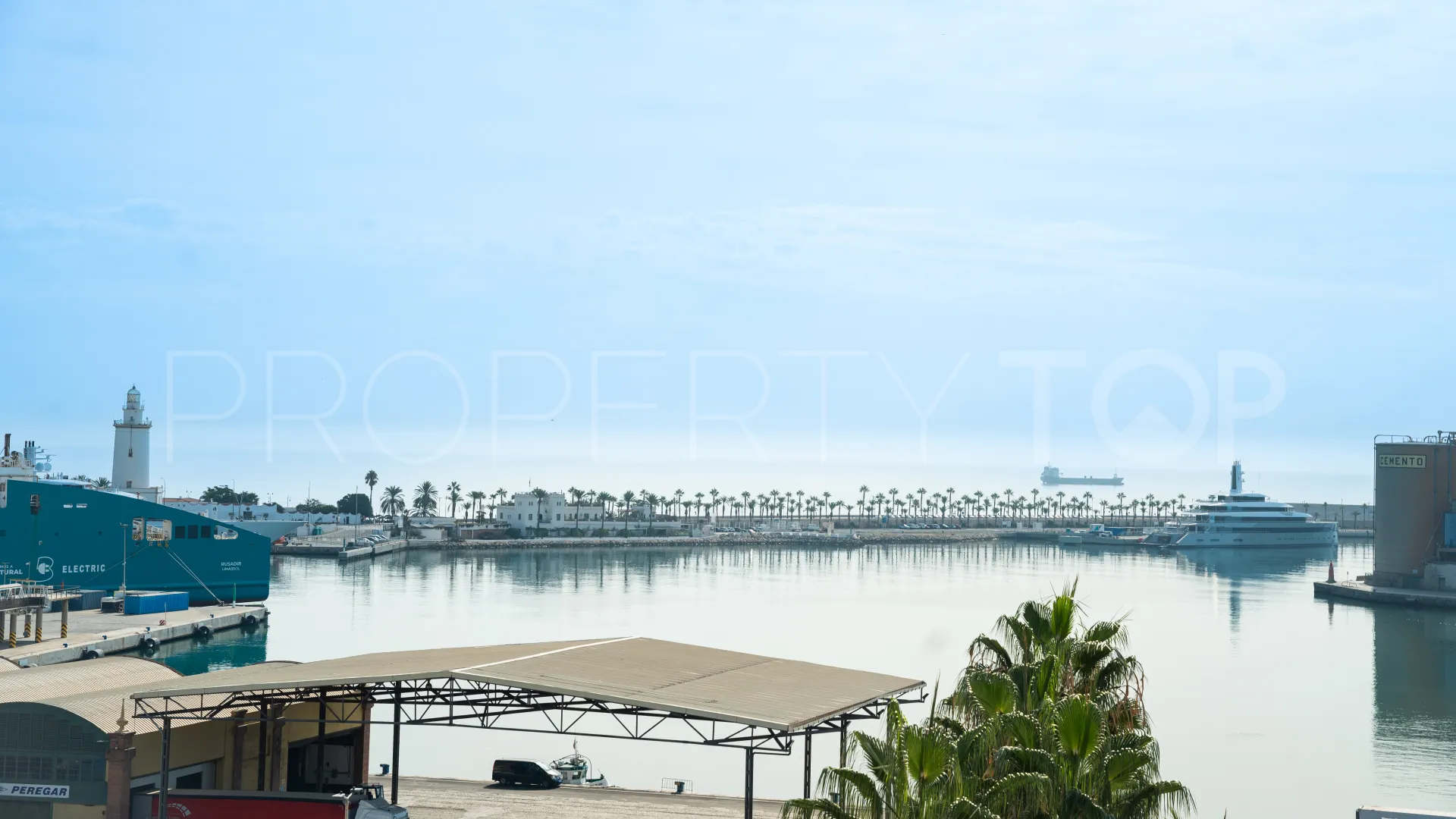 Apartamento de 4 dormitorios en venta en Ensanche Centro - Puerto