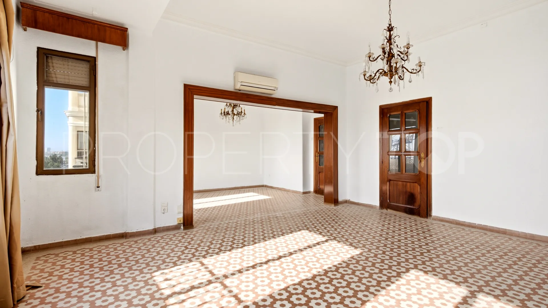 Apartamento de 4 dormitorios en venta en Ensanche Centro - Puerto