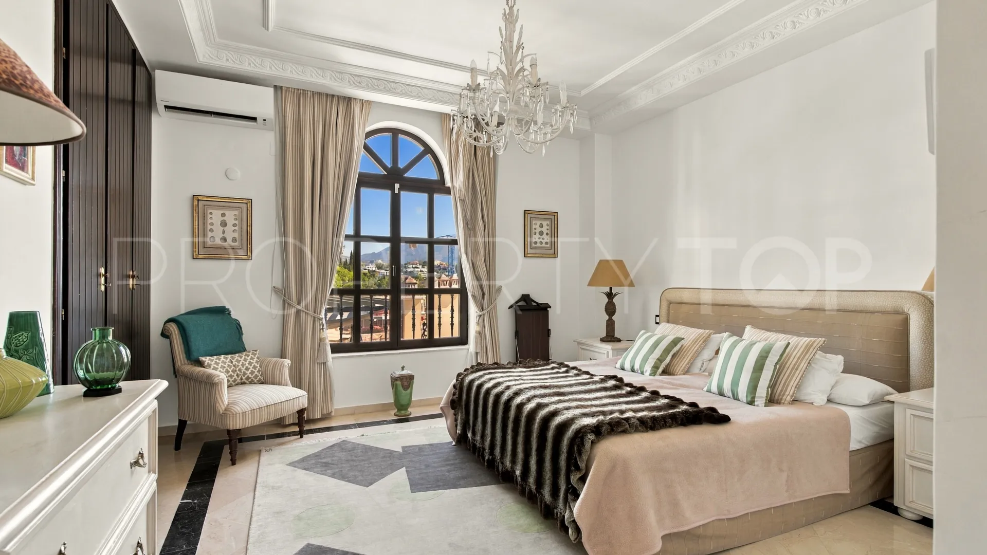 Villa a la venta en Puerto del Capitan