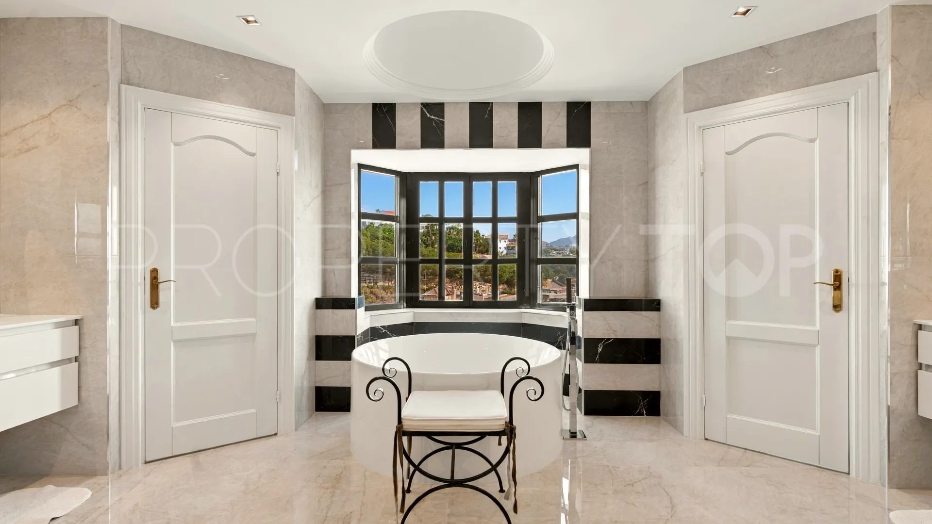 Villa a la venta en Puerto del Capitan