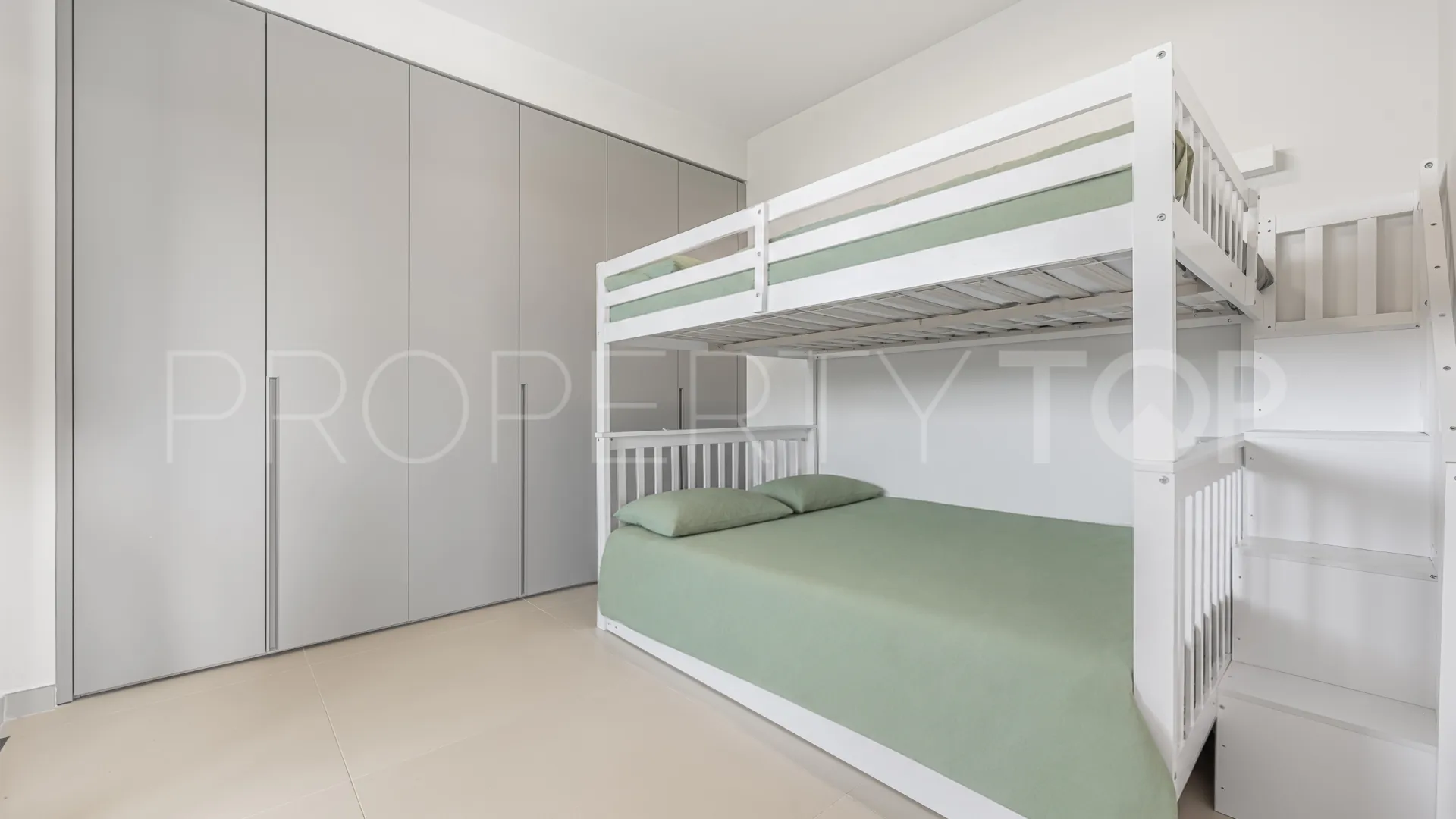 Apartamento planta baja en venta con 3 dormitorios en El Higueron