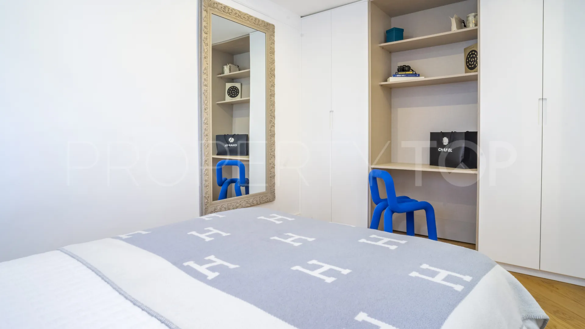 For sale ground floor apartment in Las Cascadas with 3 bedrooms