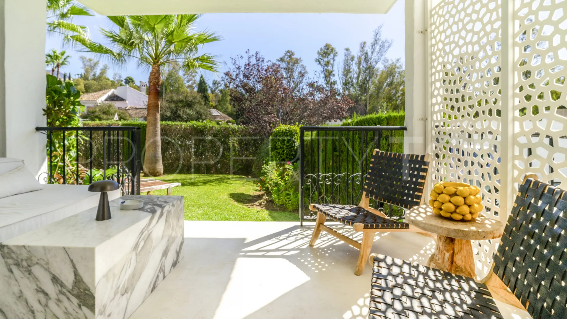 For sale ground floor apartment in Las Cascadas with 3 bedrooms