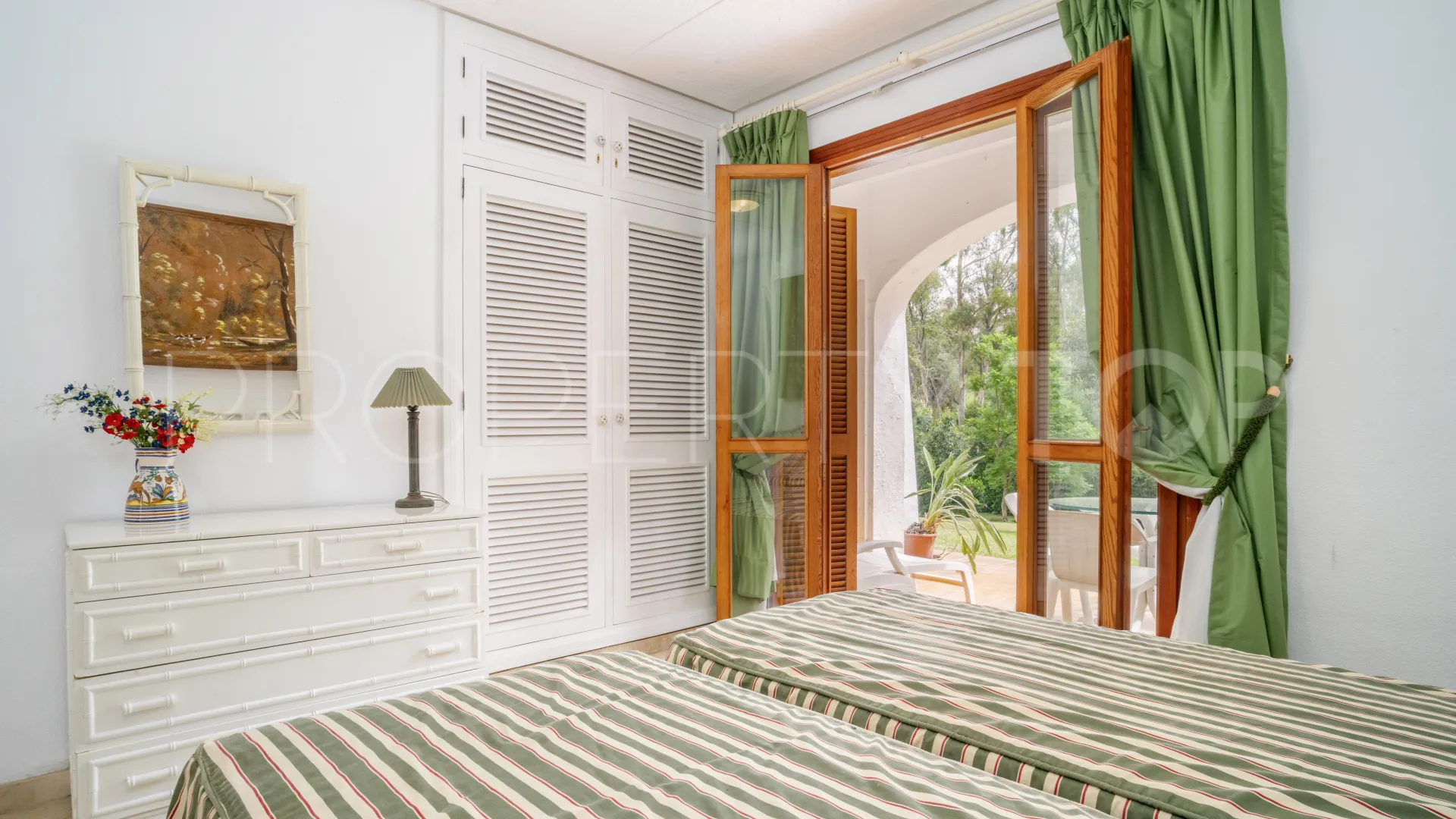 Apartamento planta baja en venta en Le Village