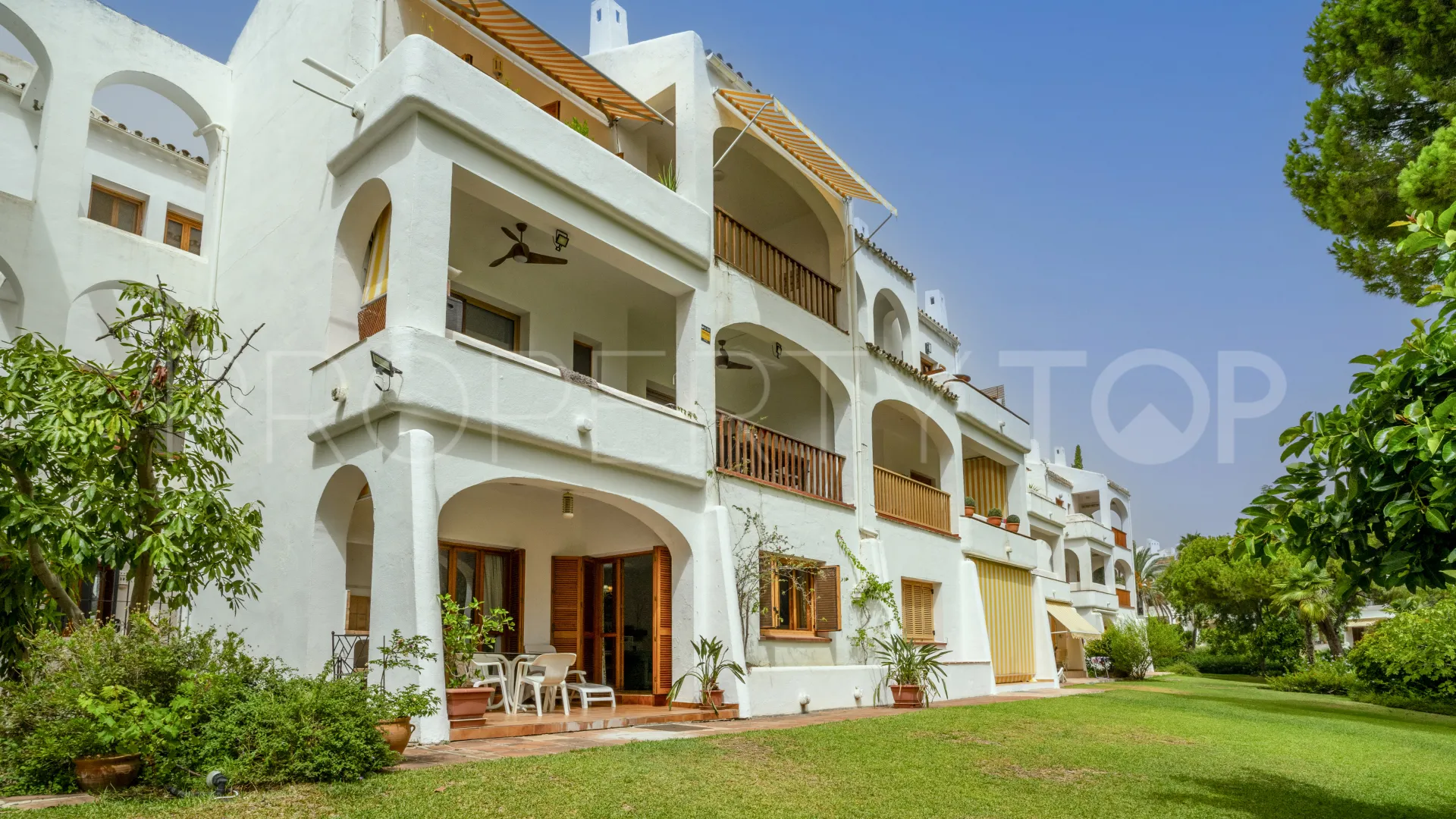 Apartamento planta baja en venta en Le Village