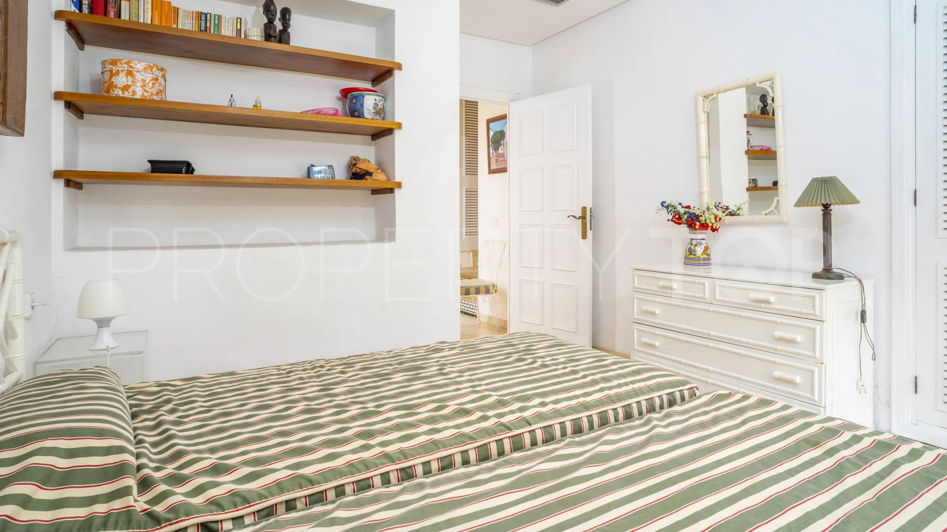 Apartamento planta baja en venta en Le Village
