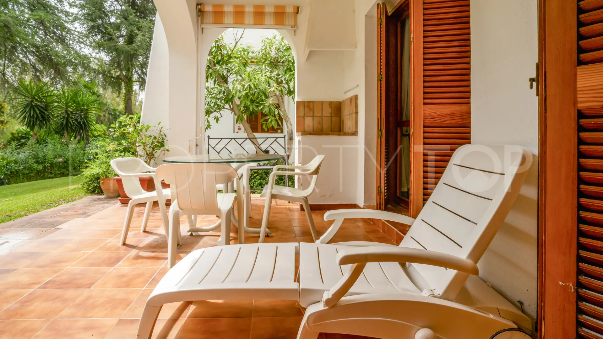 Apartamento planta baja en venta en Le Village