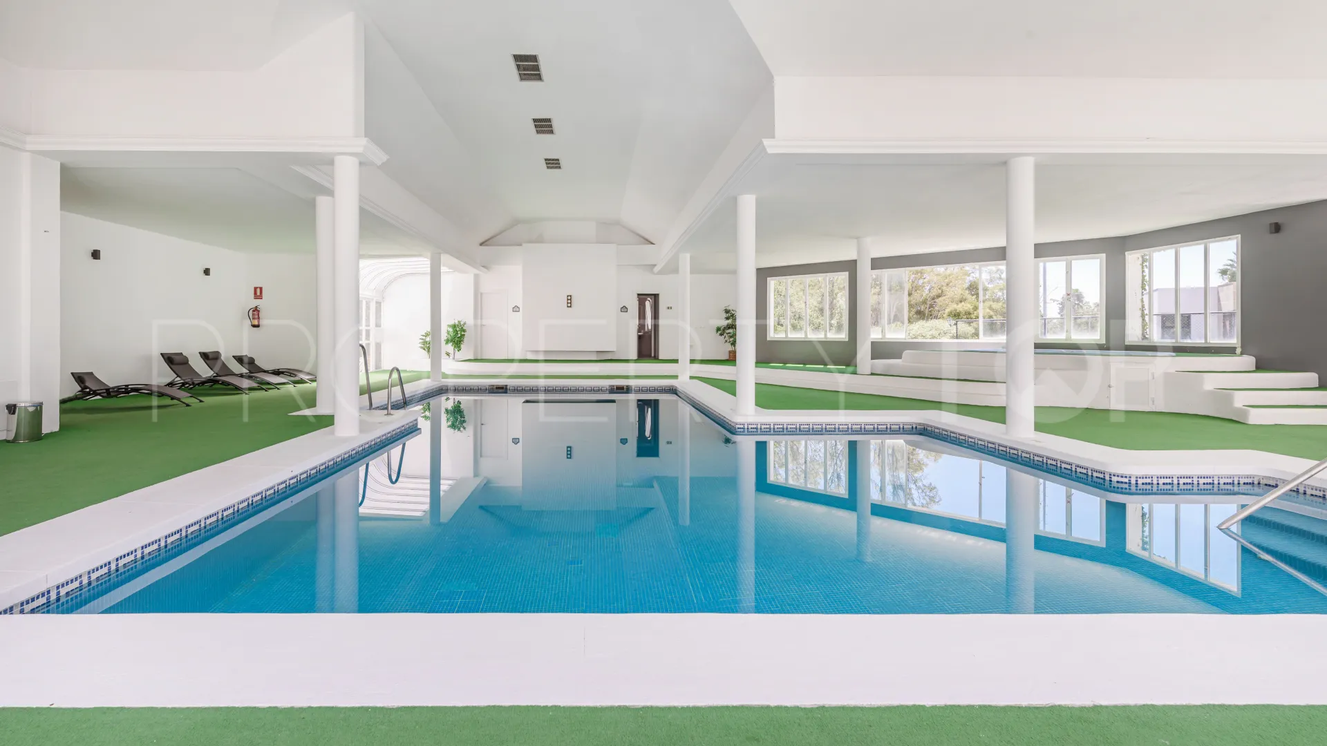 Apartamento planta baja en venta en Le Village