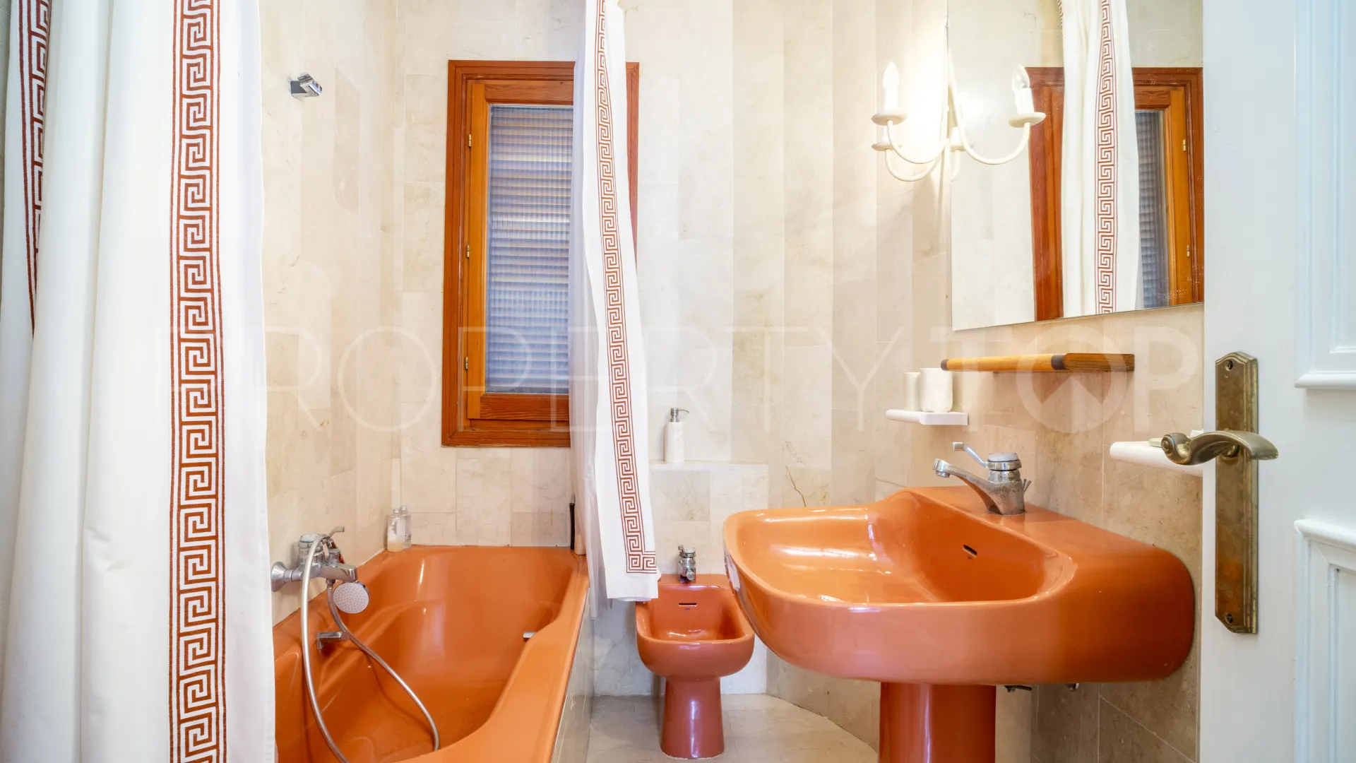 Apartamento planta baja en venta en Le Village