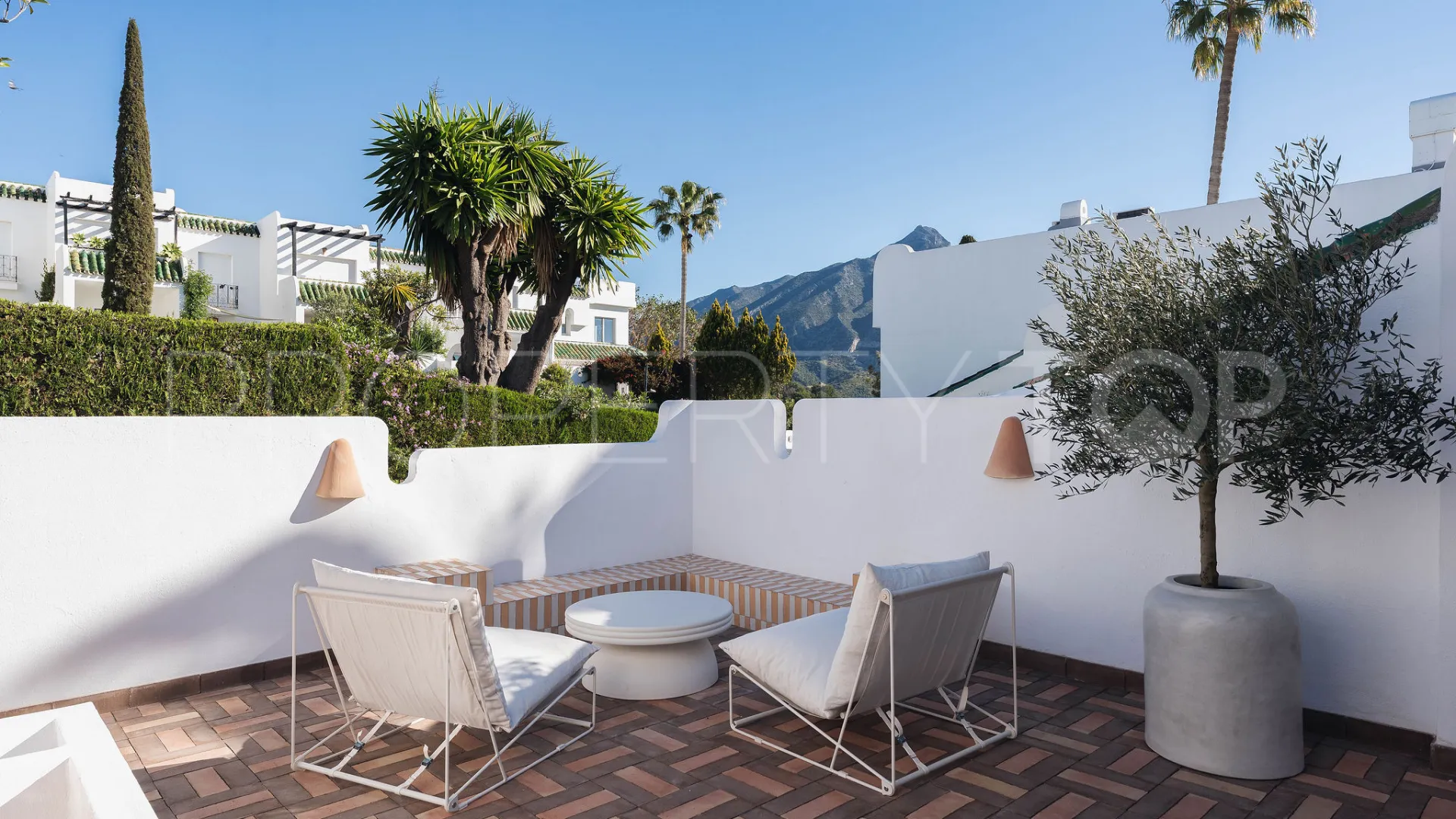 Town house for sale in La Colina