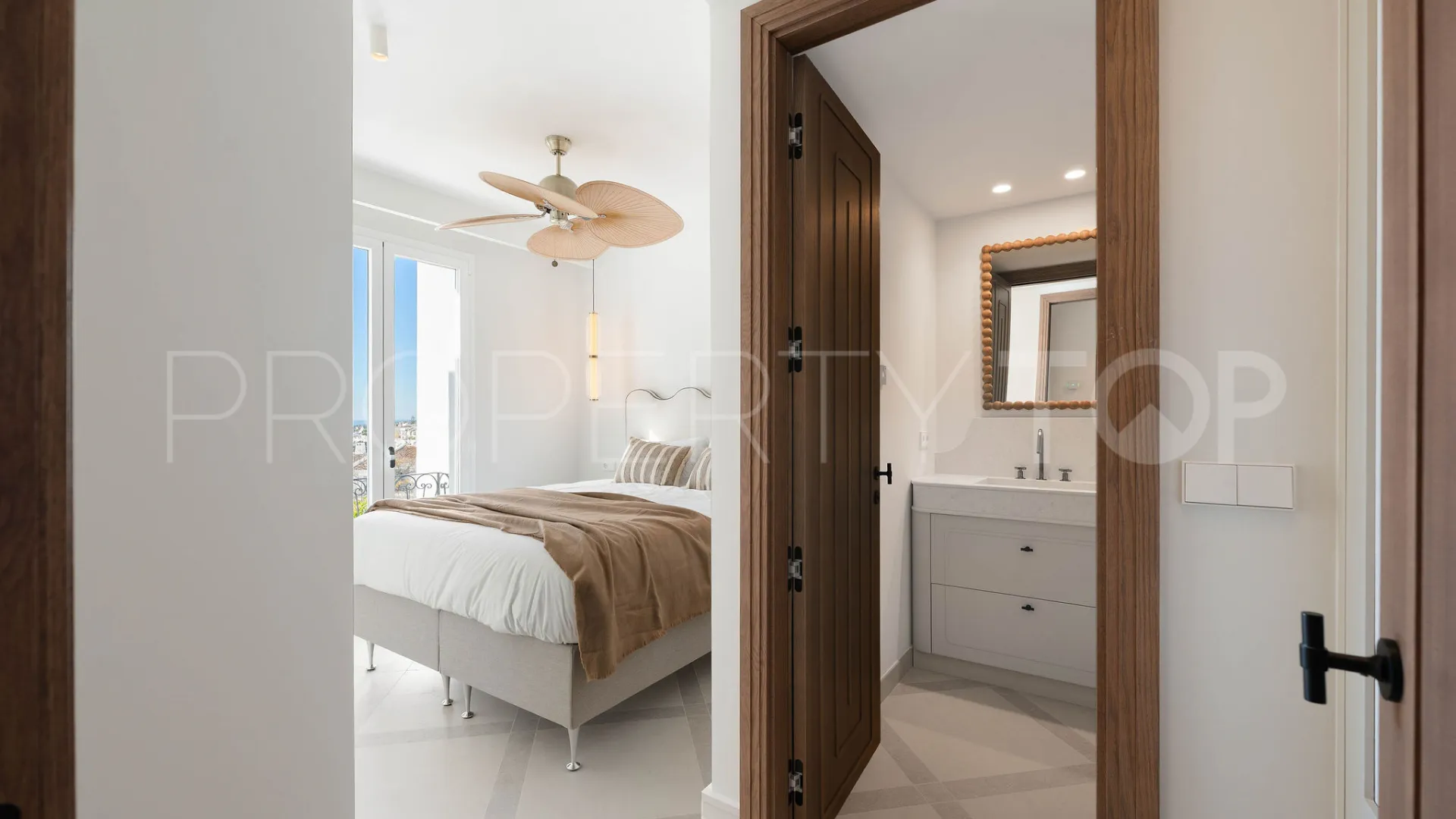 Town house for sale in La Colina