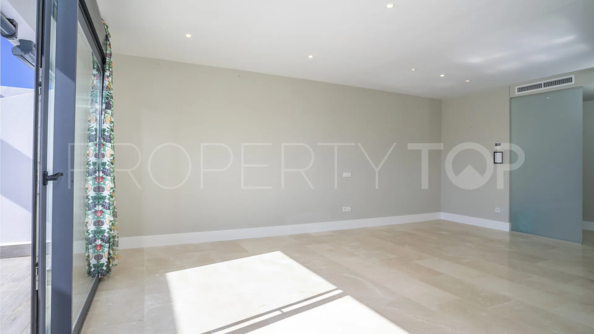 Comprar atico duplex de 2 dormitorios en Ocean Hills