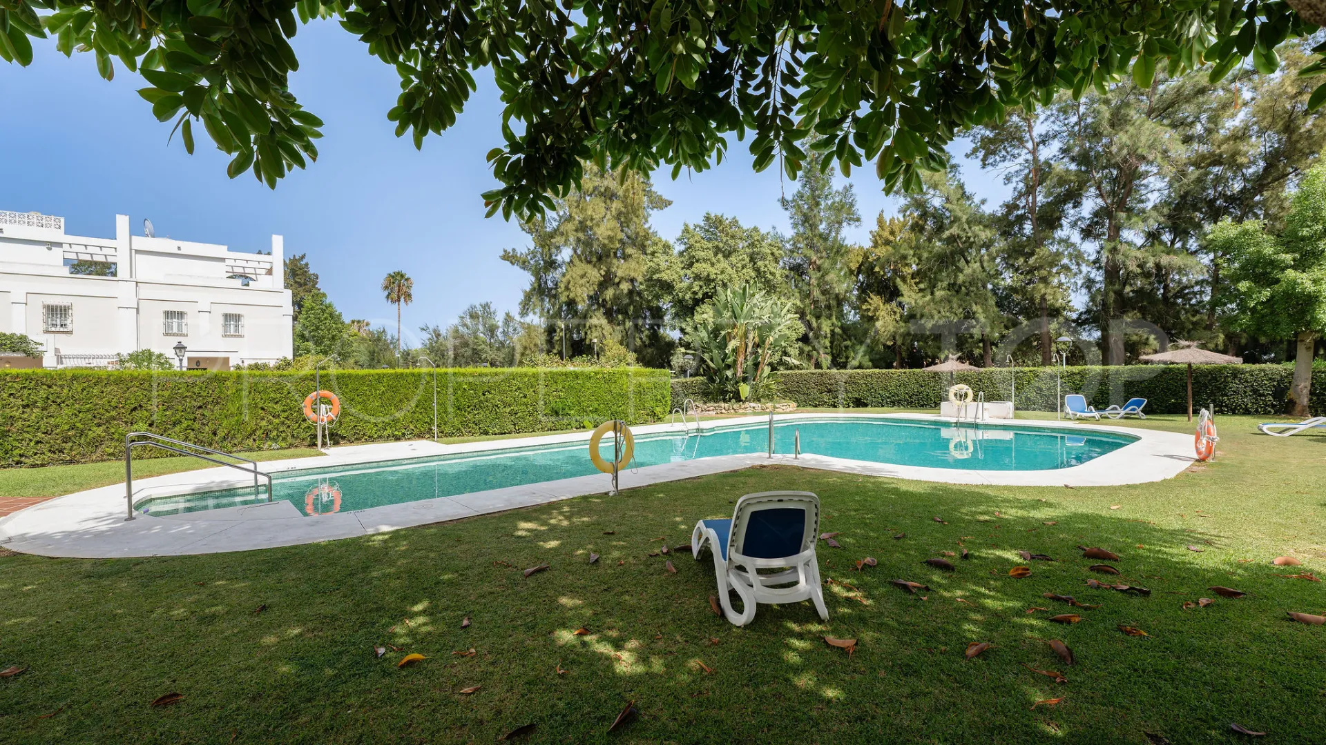 For sale duplex penthouse in La Quinta with 3 bedrooms