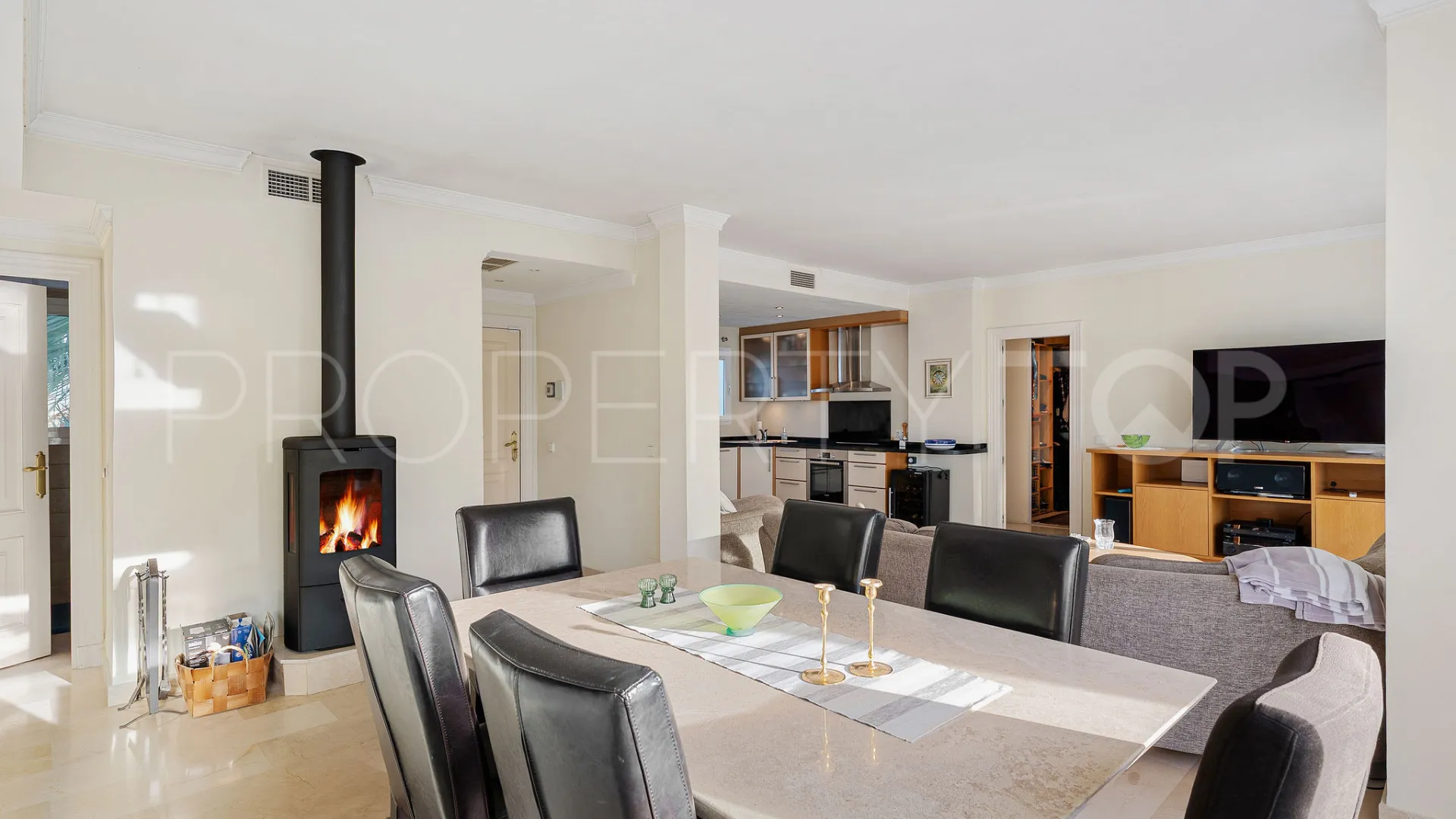 For sale duplex penthouse in La Quinta with 3 bedrooms