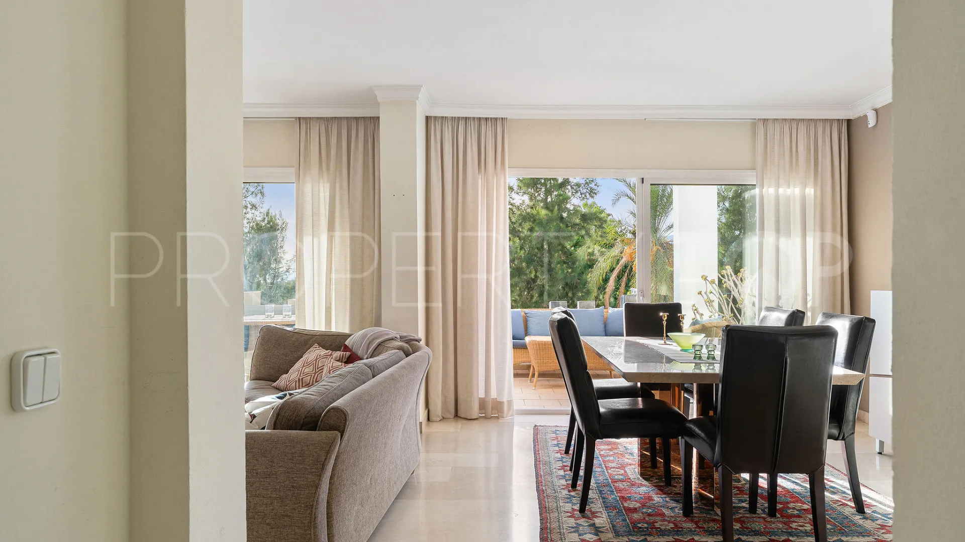 For sale duplex penthouse in La Quinta with 3 bedrooms