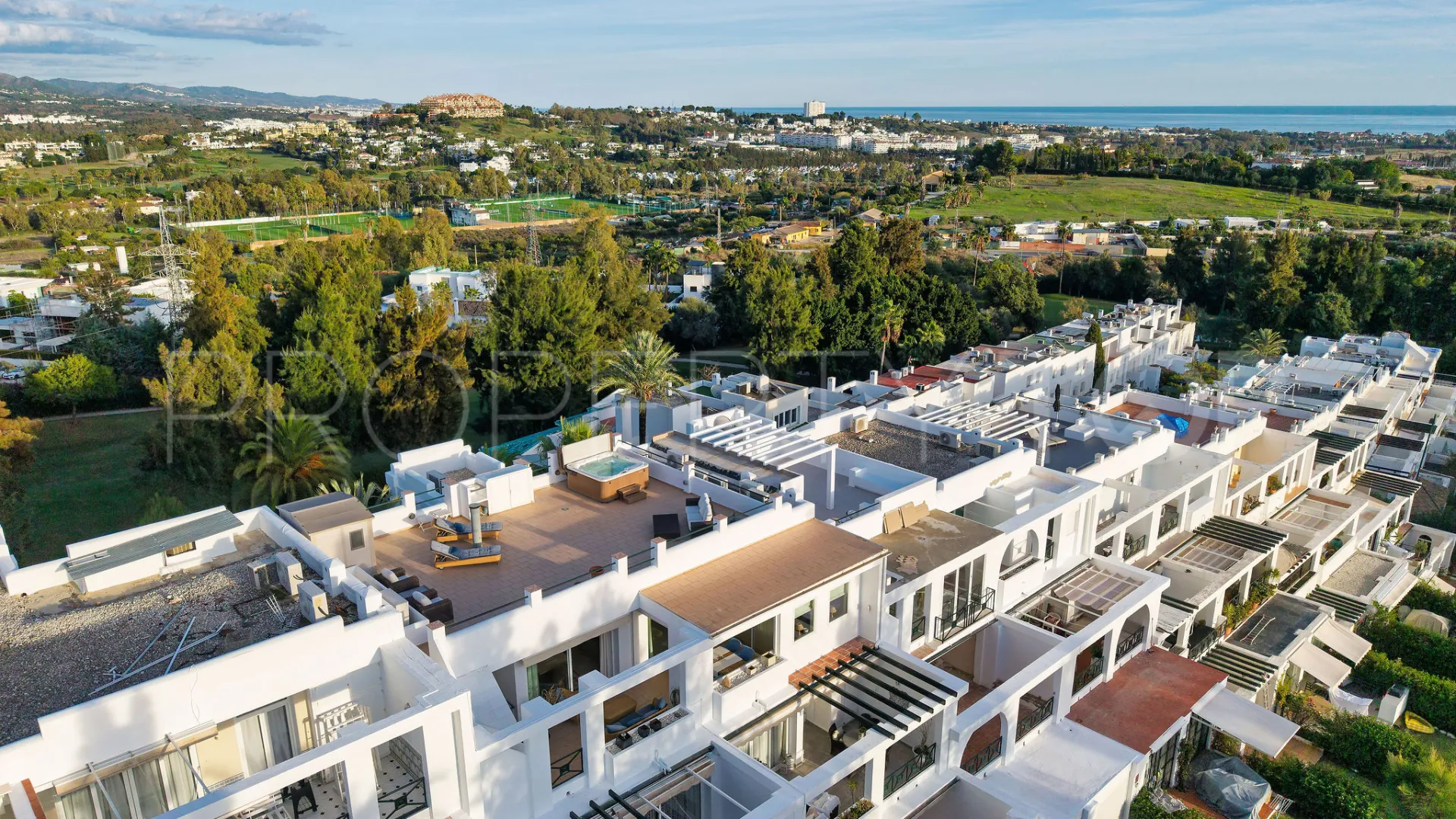 For sale duplex penthouse in La Quinta with 3 bedrooms