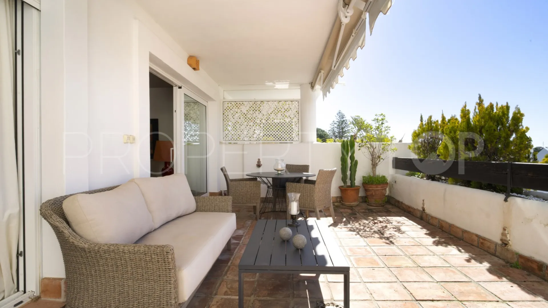 Buy Aloha Mirasierra 2 bedrooms apartment