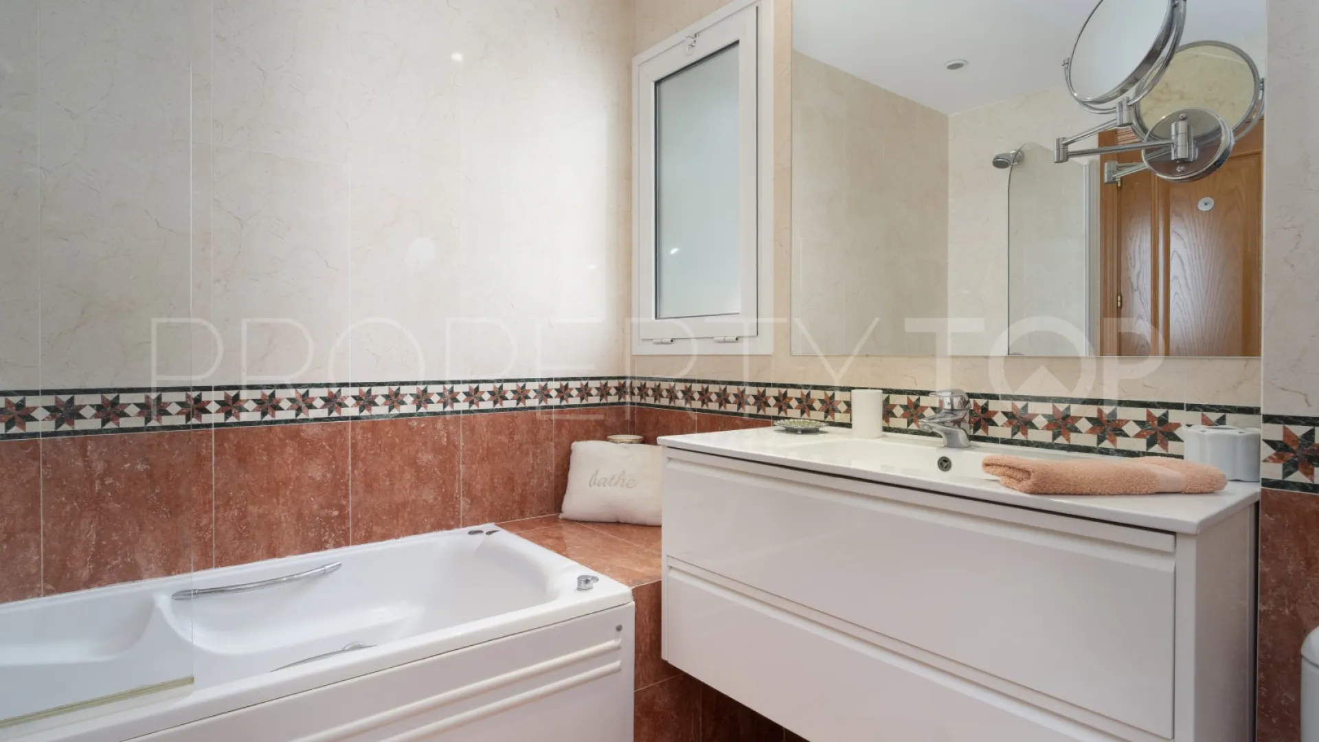 Buy Aloha Mirasierra 2 bedrooms apartment