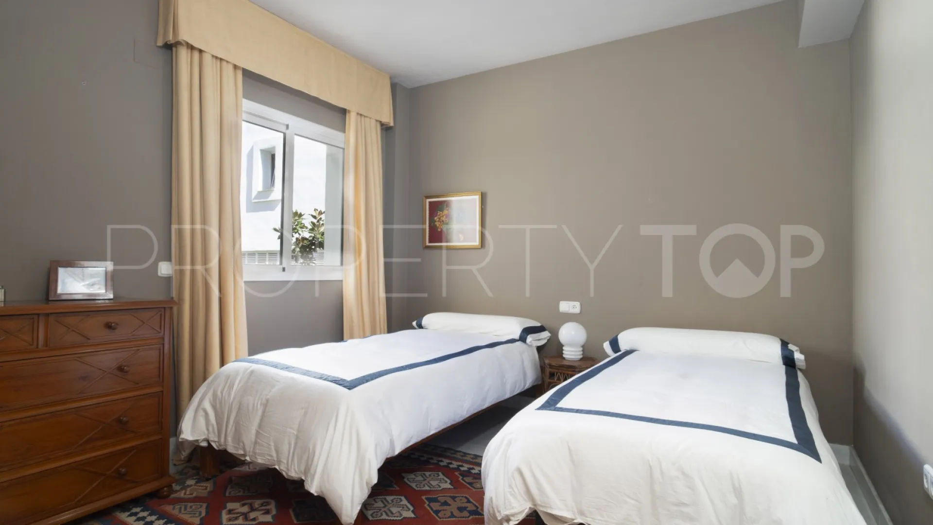 Buy Aloha Mirasierra 2 bedrooms apartment