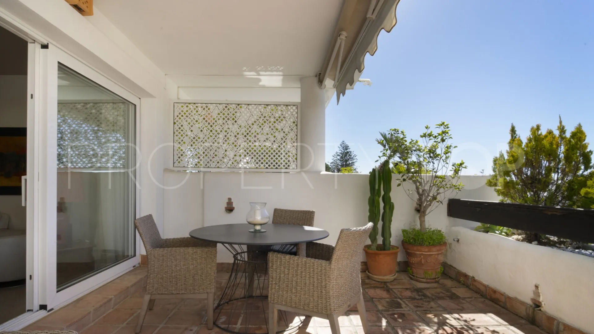 Buy Aloha Mirasierra 2 bedrooms apartment