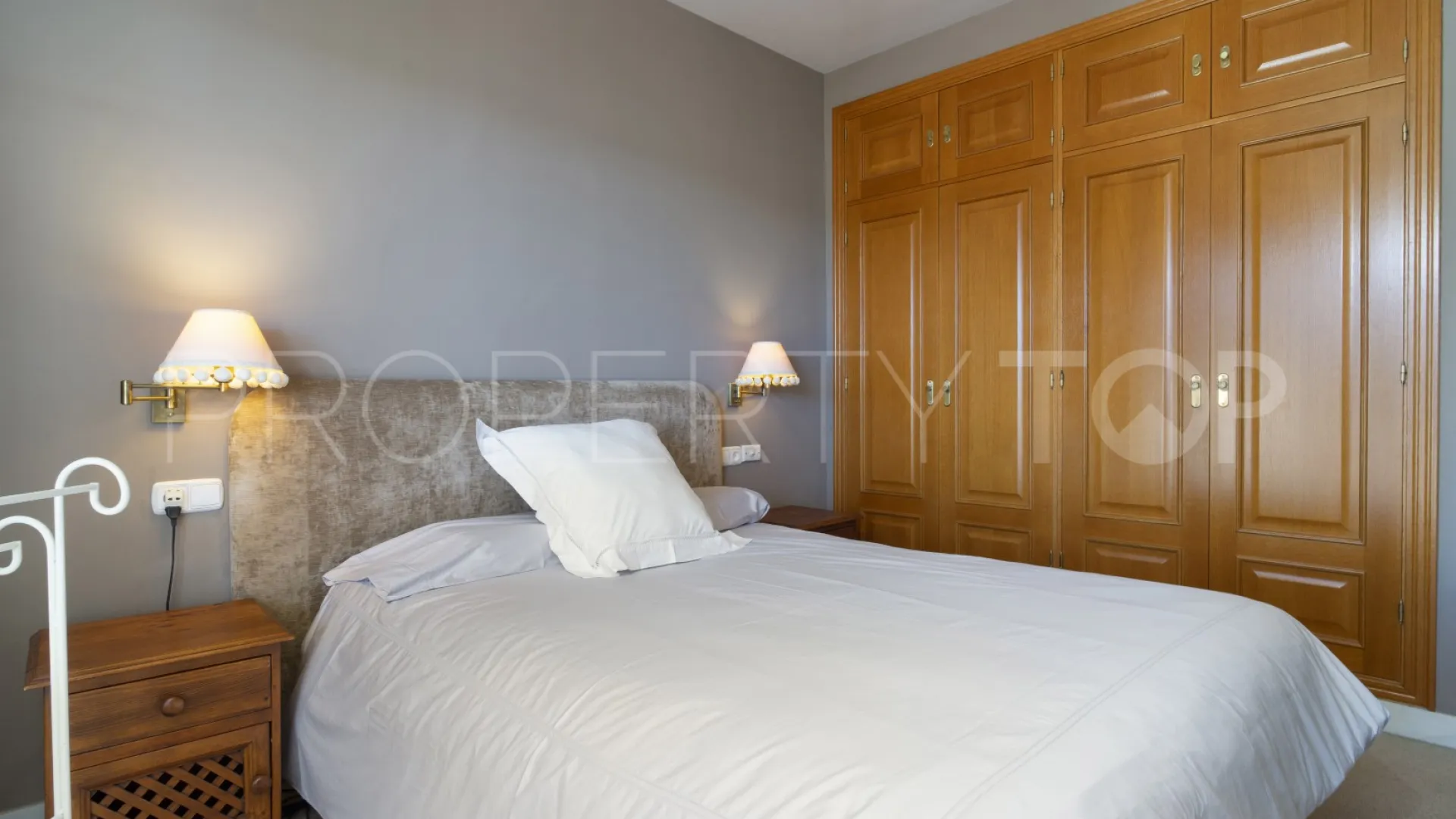 Buy Aloha Mirasierra 2 bedrooms apartment