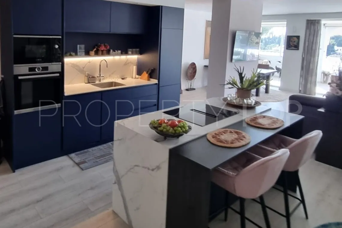 For sale La Quinta apartment with 2 bedrooms