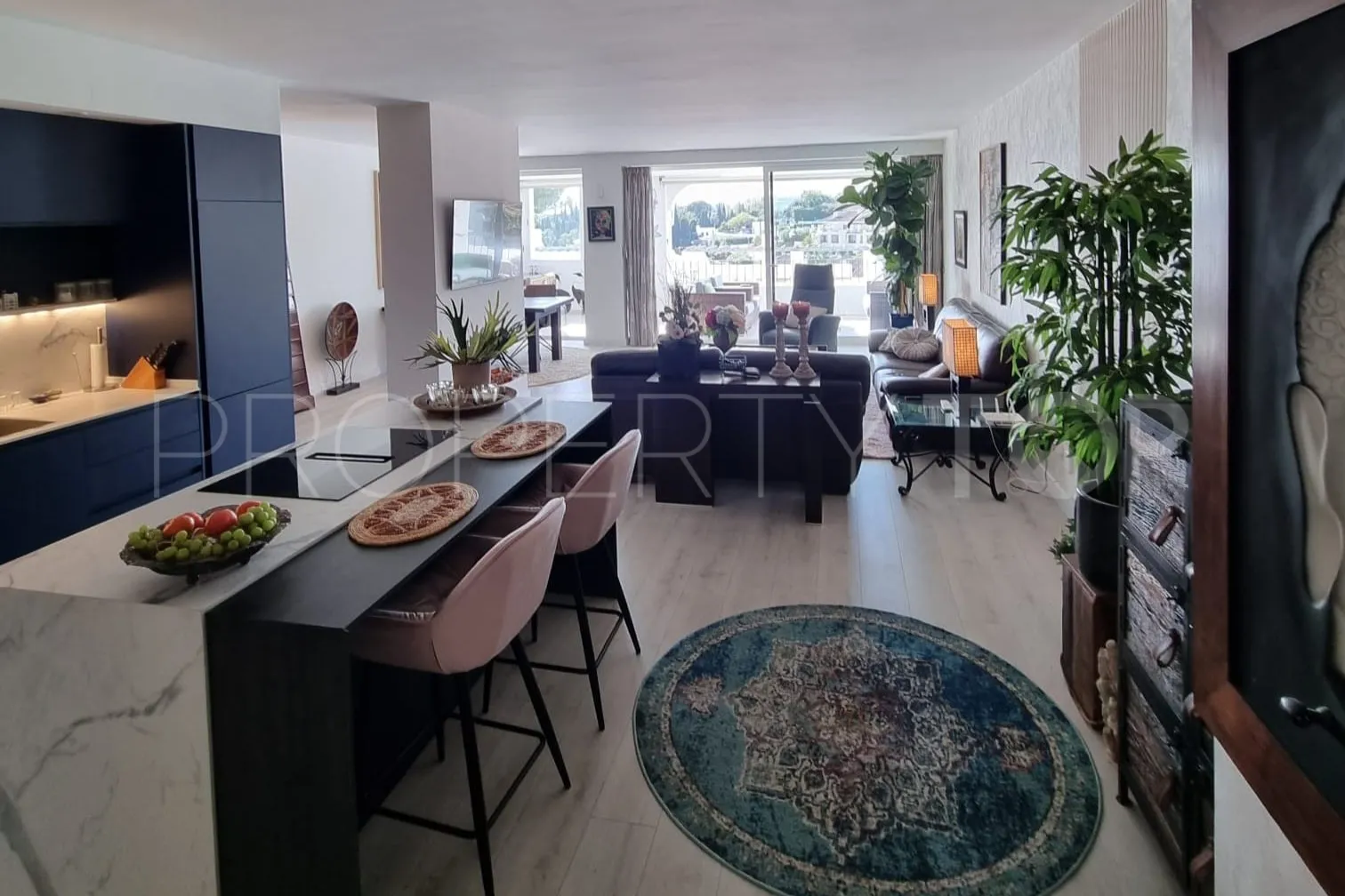 For sale La Quinta apartment with 2 bedrooms