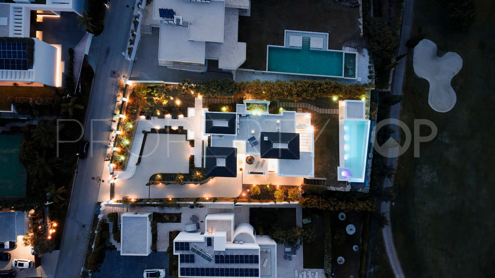 Villa en venta en Los Flamingos con 5 dormitorios