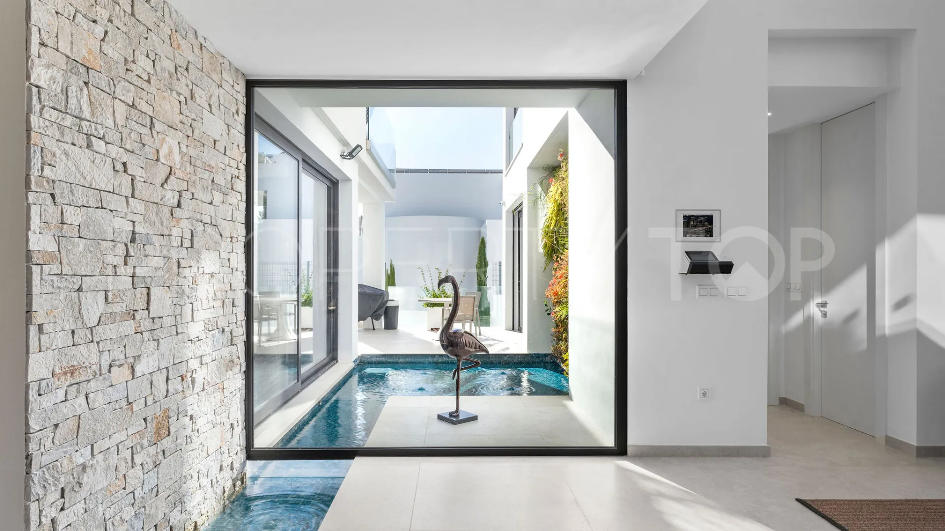 Villa en venta en Los Flamingos con 5 dormitorios